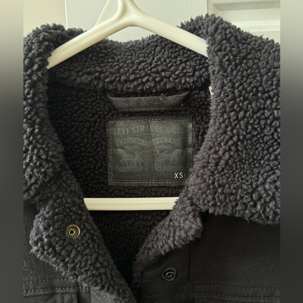 Levi’s jacket - Picture 2 of 2